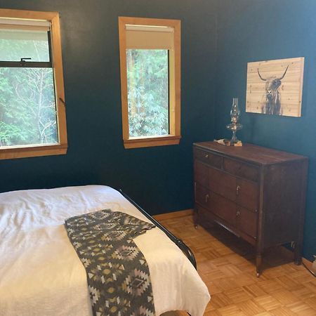 Forest Haven Hideaway Roberts Creek Экстерьер фото